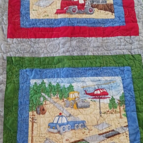 Big Machines Kid's Quilt - Picture 3 of 7
